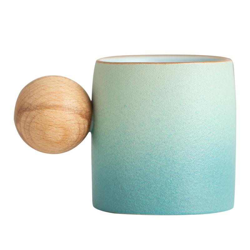 အိမ်လက်ဆောင်အတွက် Gradient Ceramic Mug သစ်သားဘောလုံးလက်ကိုင်